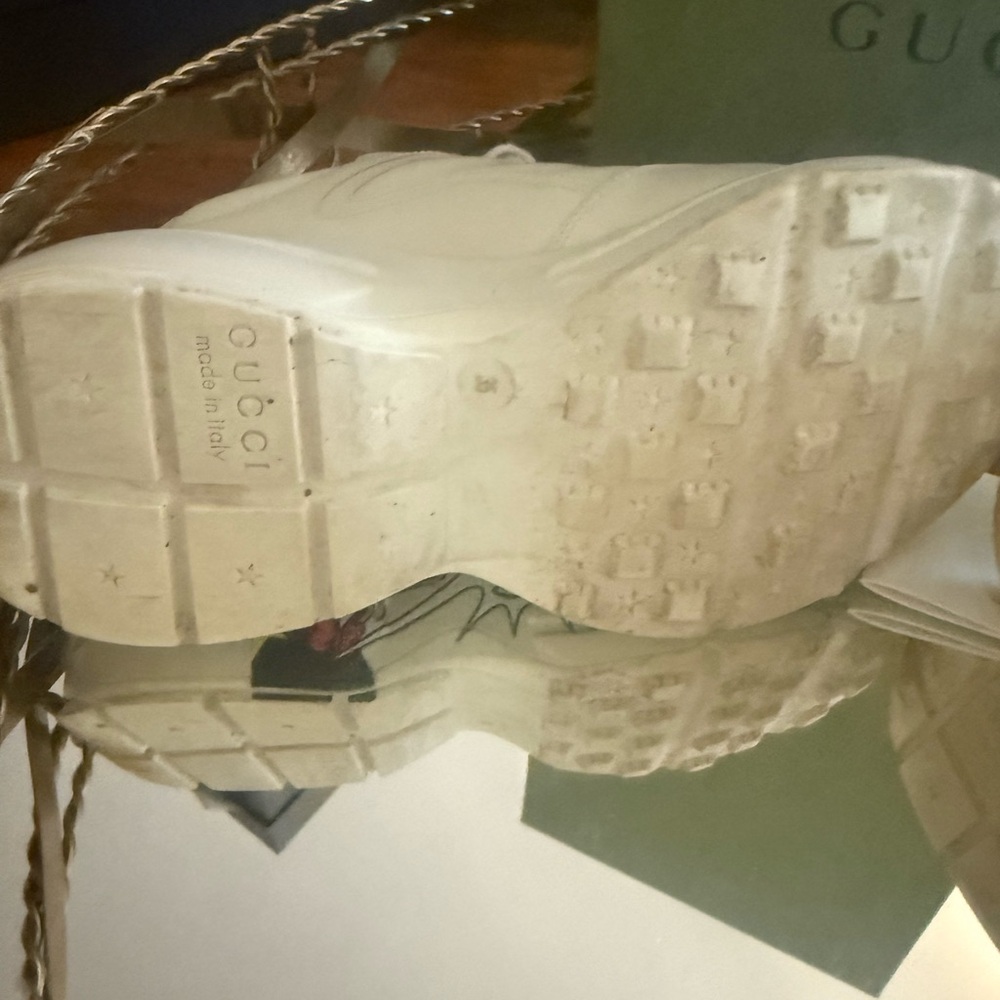 Gucci Flash Sneakers - White - Picture 13 of 15